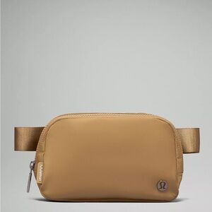 Lululemon Everywhere Belt Bag 1L- Allspice